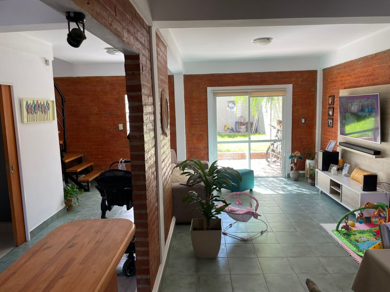 ALQUILER Duplex 3 dormitorios en Barrio Santa Genoveva - Neuquen