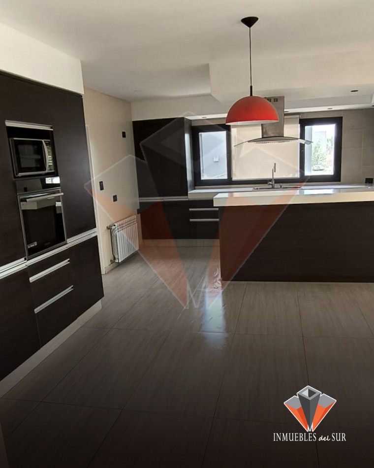 VENTA CASA GERENCIAL 